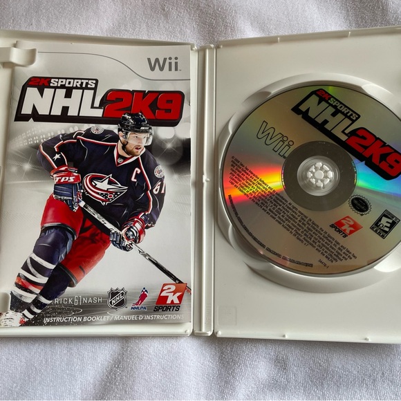 NHL 2K9 - Nintendo Wii - Picture 1 of 3